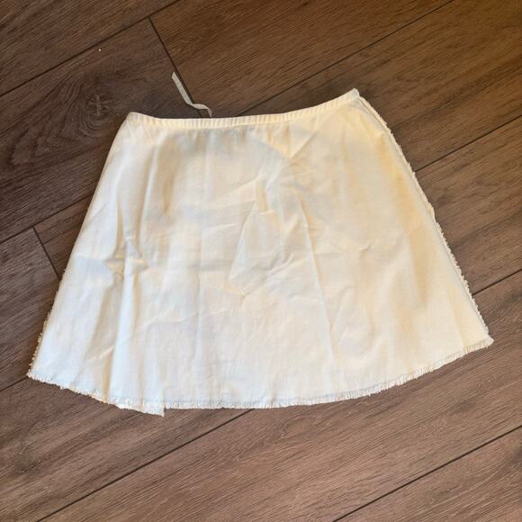 Are you am I Kolten skirt white denim with buckle size 4 - Picture 7 of 7